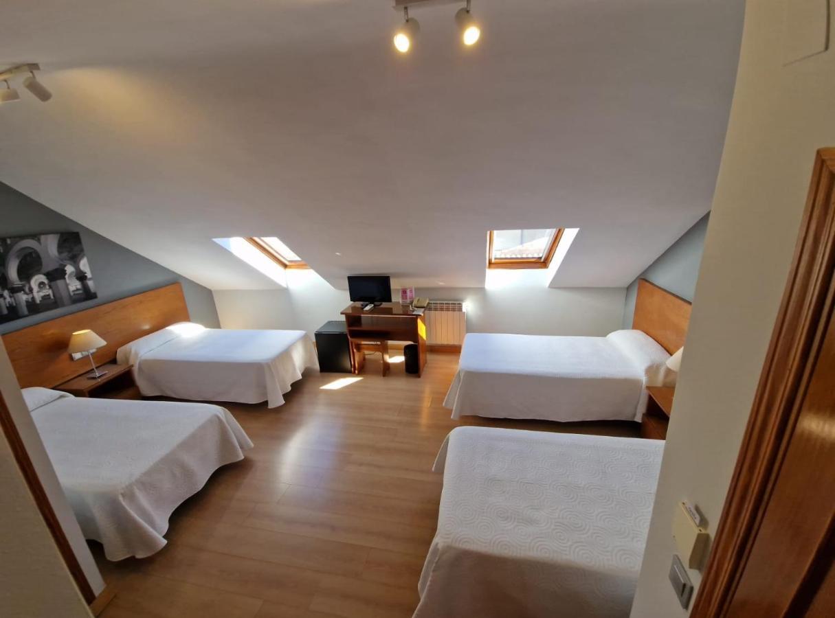 Hostal Santo Tome Toledo Eksteriør billede