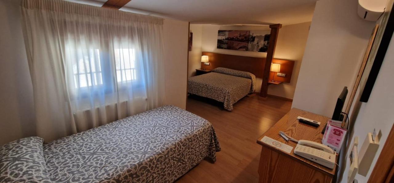 Hostal Santo Tome Toledo Eksteriør billede