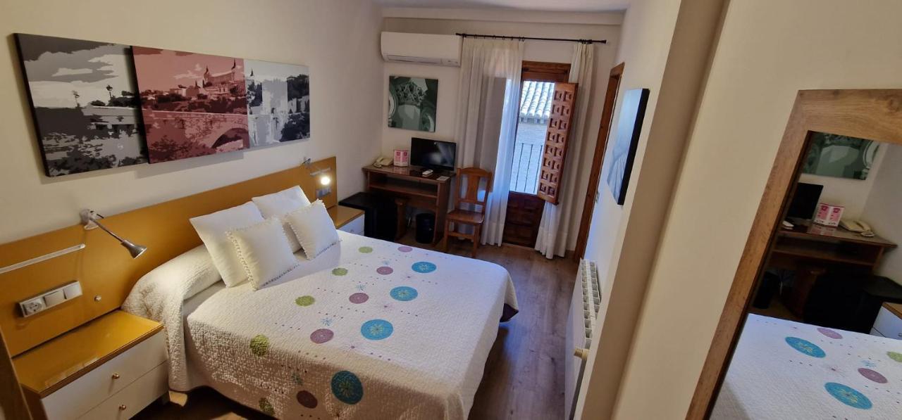 Hostal Santo Tome Toledo Eksteriør billede