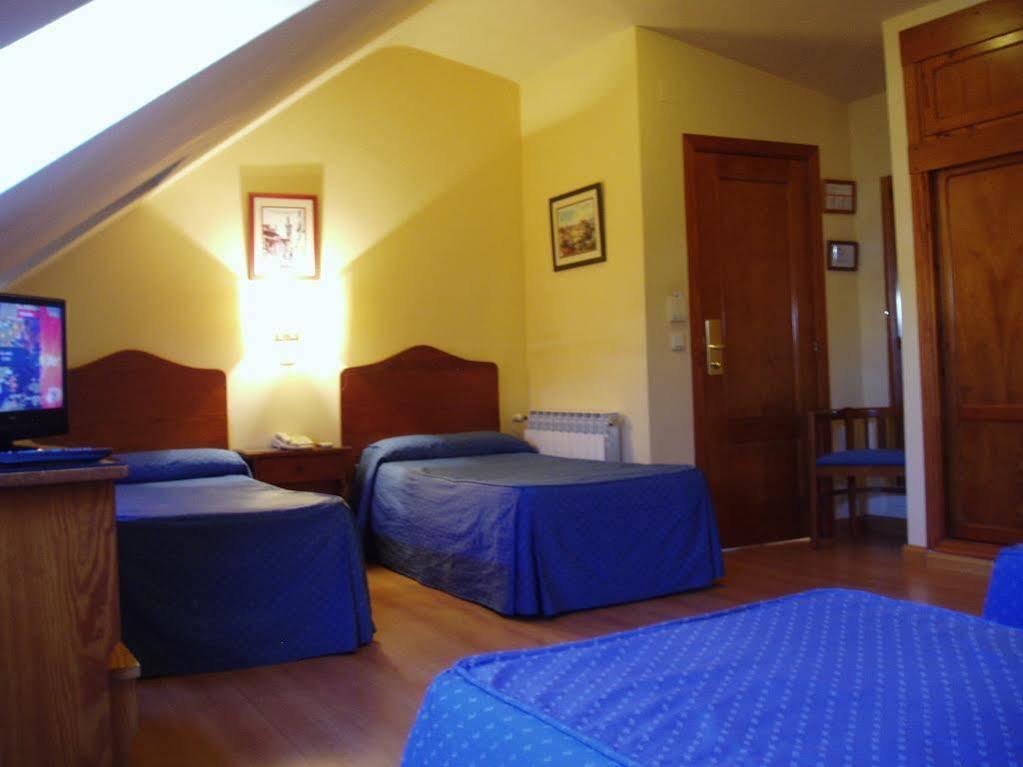 Hostal Santo Tome Toledo Eksteriør billede