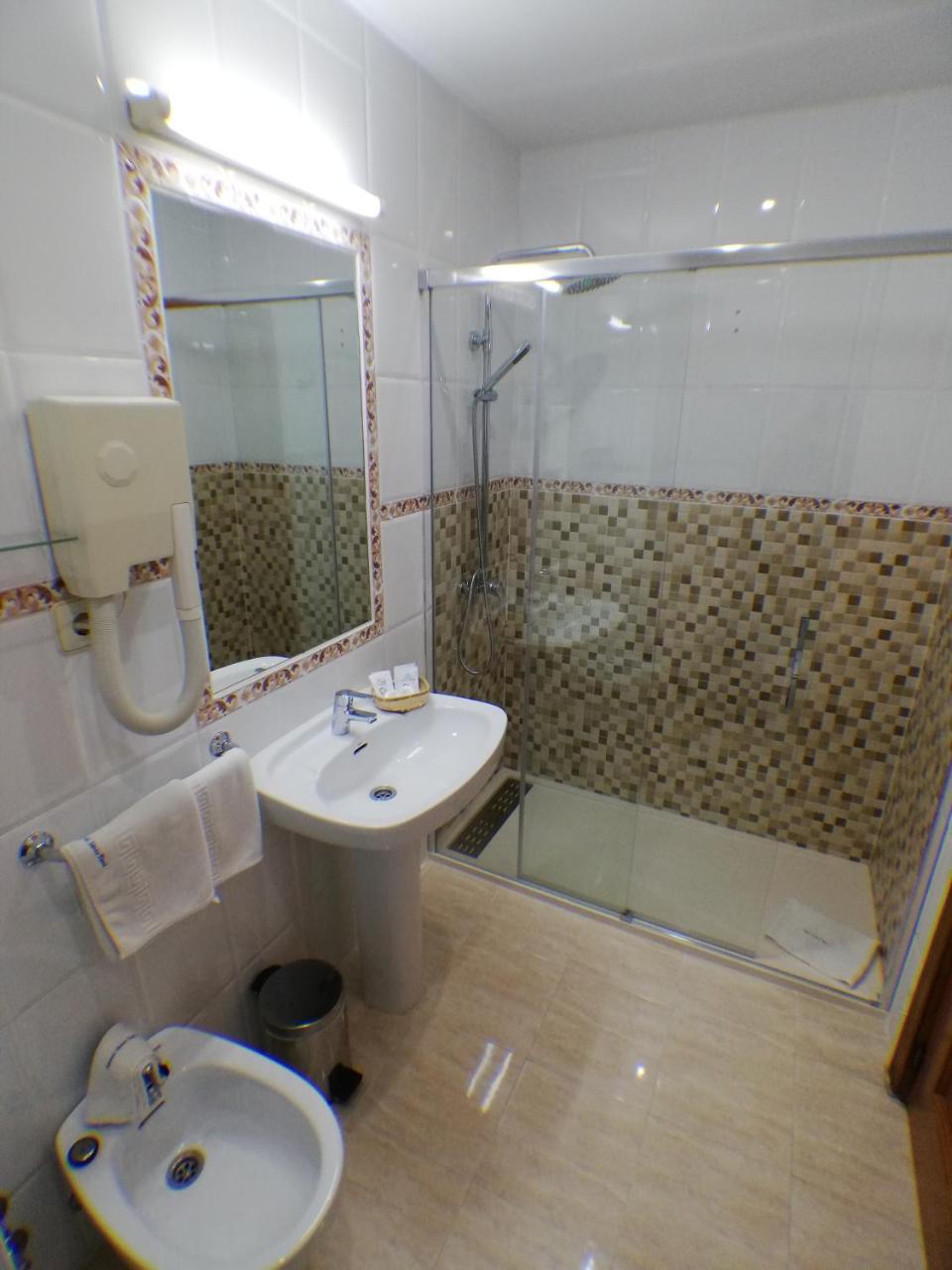 Hostal Santo Tome Toledo Eksteriør billede