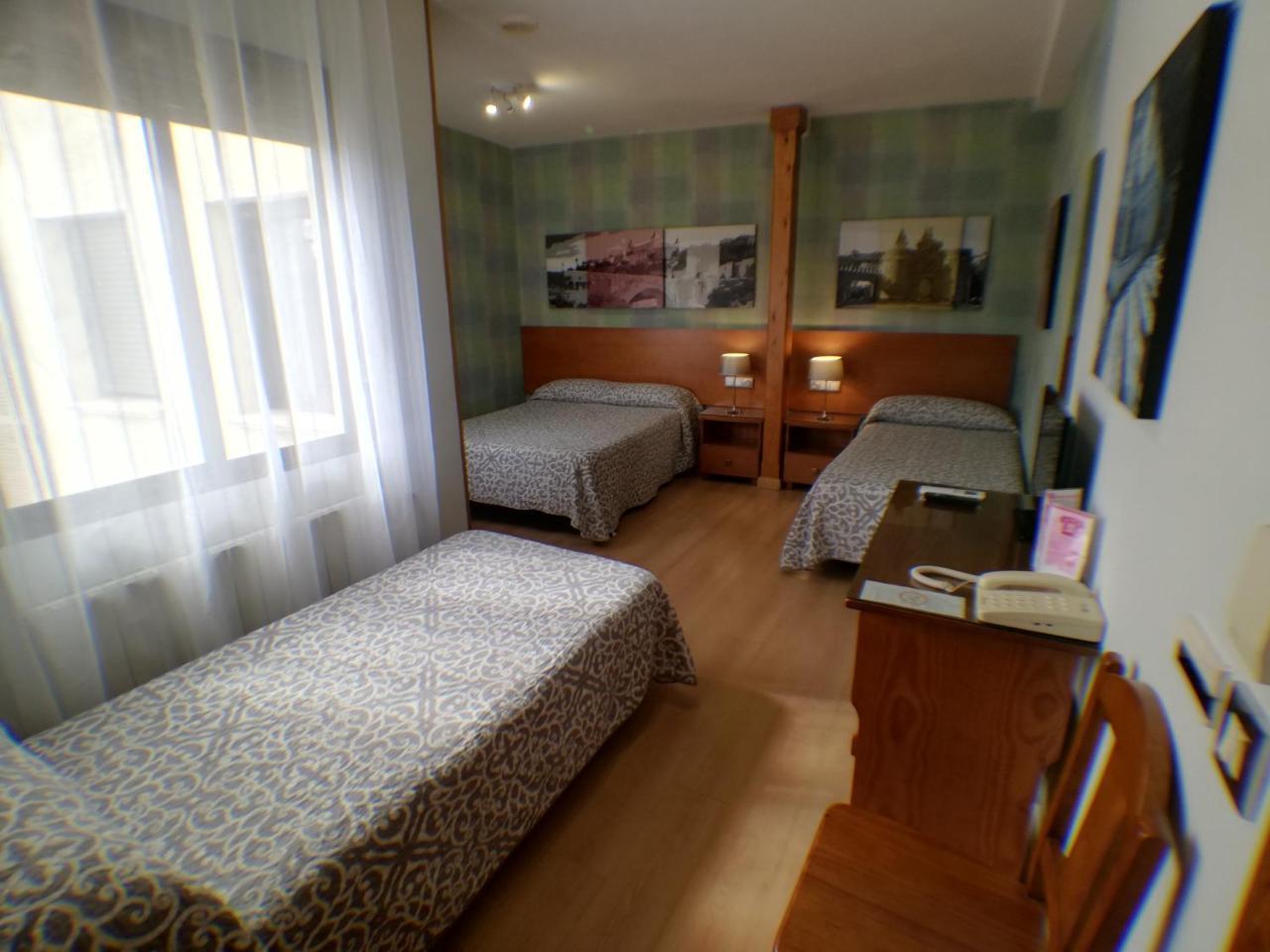 Hostal Santo Tome Toledo Eksteriør billede